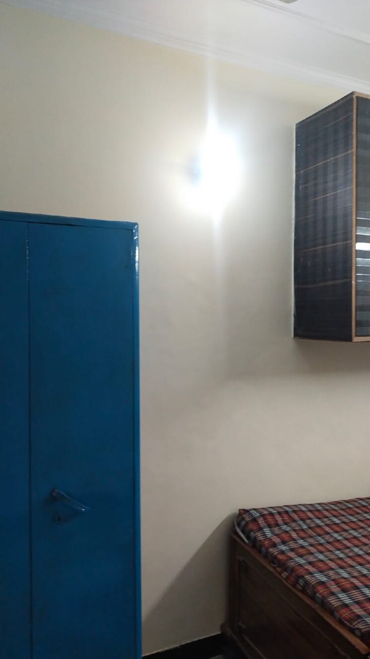 Room, govindpuri 1 Bedroom 380 Sq.Ft. Builder Floor In Govindpuri Delhi 8982940