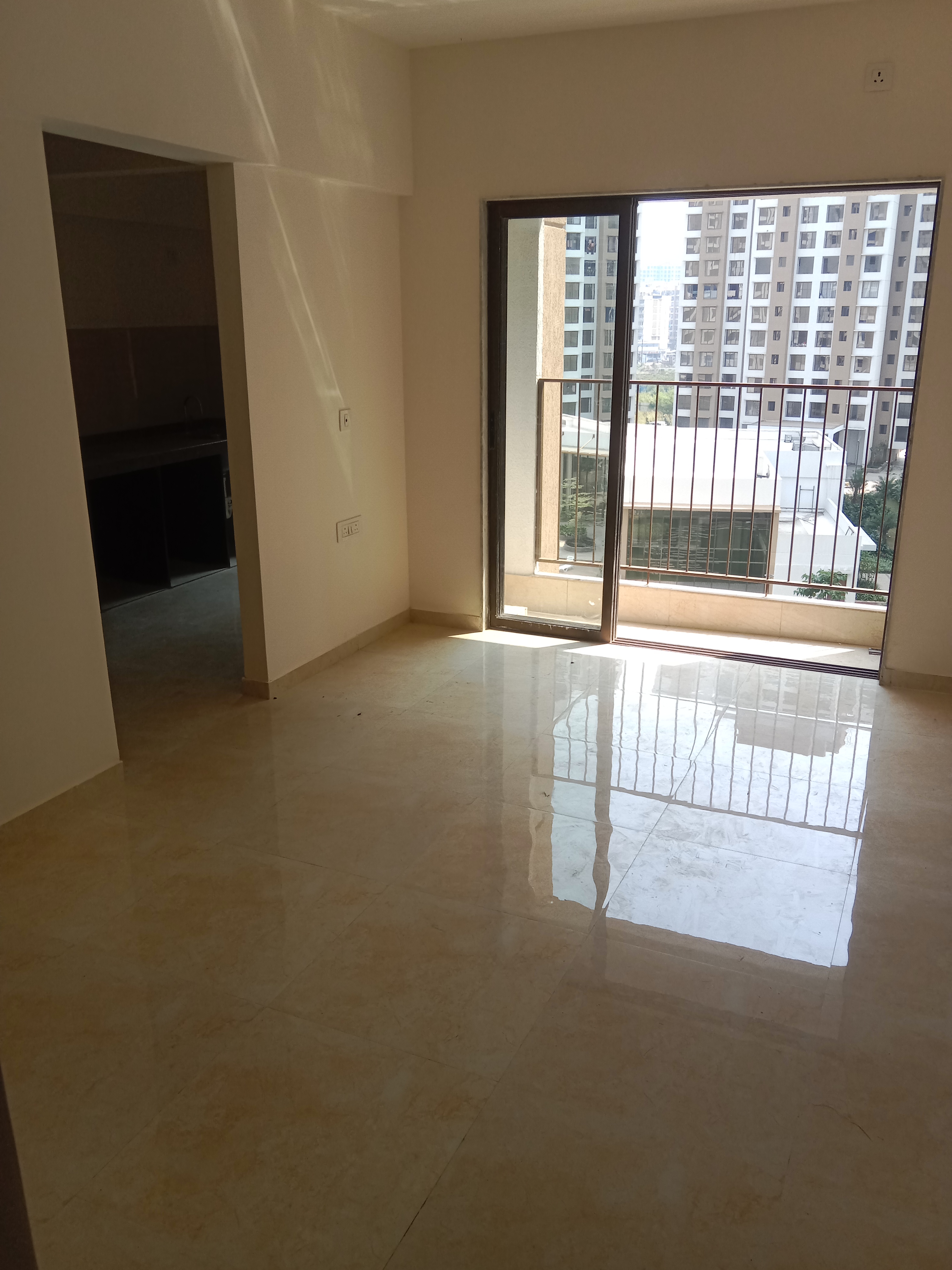 1 BHK Apartment For Rent in Sunteck Maxxworld
