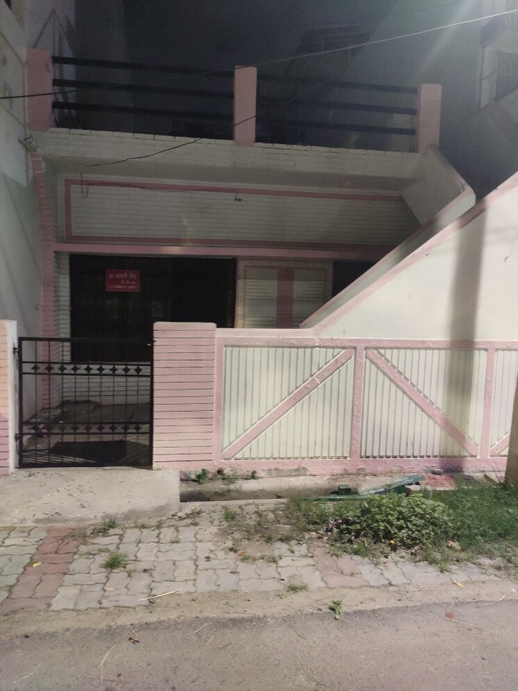 Exterior View, aliganj 2.5 Bedroom 1000 Sq.Ft. Independent House In Aliganj Lucknow 8982963