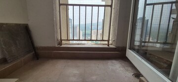 Room in 2 BHK Apartment at JP Decks, Goregaon East – for Rent