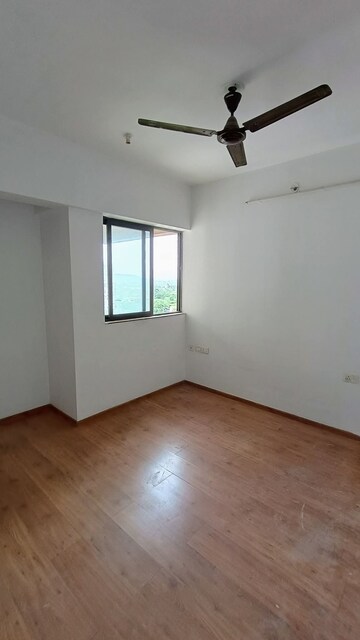 Room in 2.5 BHK Apartment at Lodha Downtown, Dombivli East – for Sale