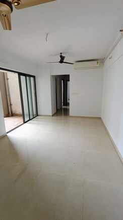 2.5 BHK + Pooja Room,Extra Room Apartment For Sale in Lodha Downtown