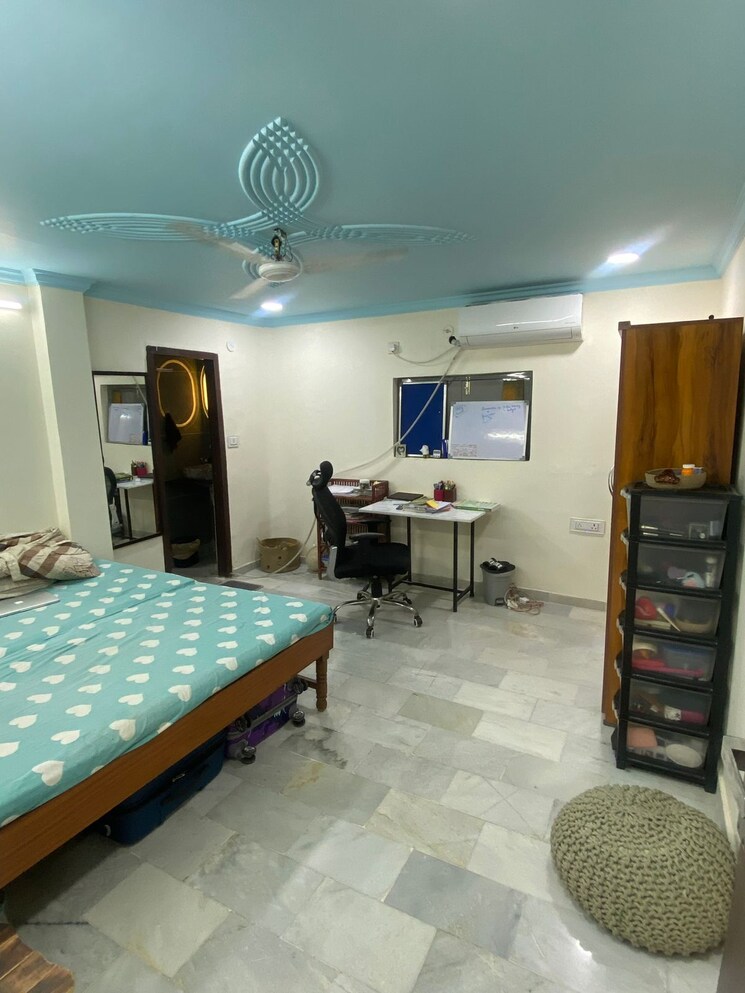 Bedroom, karol bagh 1 RK 650 Sq.Ft. Independent House In Karol Bagh Delhi 8983014