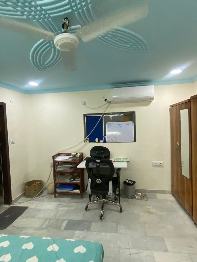 Team Area, karol bagh 1 RK 650 Sq.Ft. Independent House In Karol Bagh Delhi 8983014