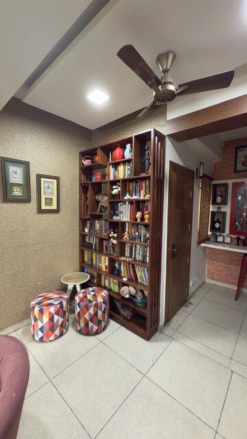 Living Room in 3.5 BHK Apartment at Ajnara Daffodil, Sector 137 – for Sale