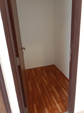 Room in 3 BHK Apartment at Omkar Alta Monte, Malad East – for Rent
