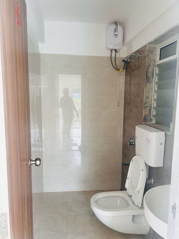 Bathroom, godrej-sky-gardens-vihaa 2 Bedroom 712 Sq.Ft. Apartment In Badlapur East Thane 8983043