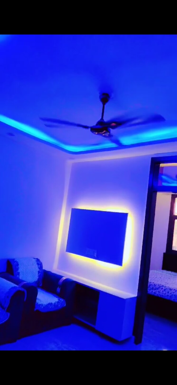 Living Room, uttam nagar 2.5 Bedroom 60 Sq.Yd. Builder Floor In Uttam Nagar Delhi 8983054