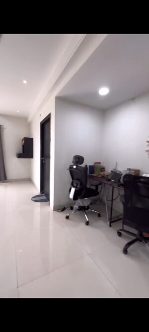 Team Area in 3 BHK Apartment at Kondapur – for Sale