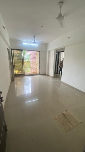 Room in 2 BHK Apartment at Shanti Apartments Kandivali West, Kandivali West – for Sale