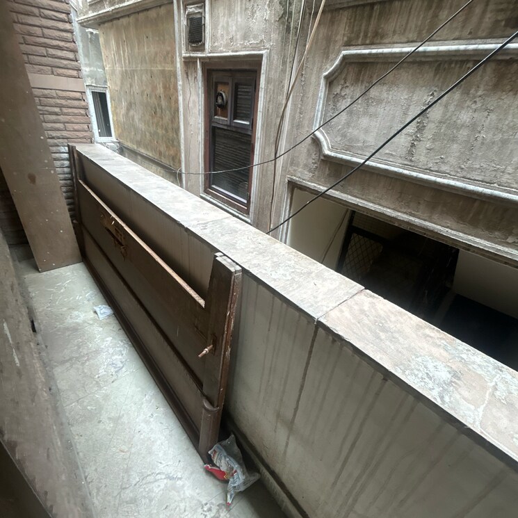 Balcony, kotla mubarakpur 2 Bedroom 1000 Sq.Ft. Builder Floor In Kotla Mubarakpur Delhi 8983081