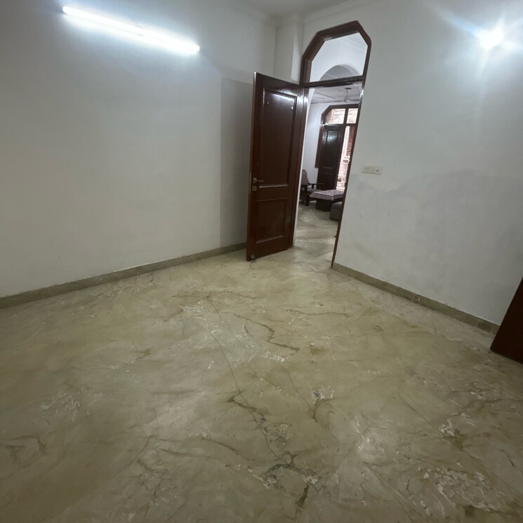 Room, kotla mubarakpur 2 Bedroom 1000 Sq.Ft. Builder Floor In Kotla Mubarakpur Delhi 8983081