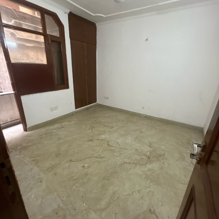 Room, kotla mubarakpur 2 Bedroom 1000 Sq.Ft. Builder Floor In Kotla Mubarakpur Delhi 8983081