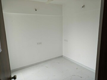 Room in 2 BHK Apartment at Magnum lifestyle, Dhanori – for Sale