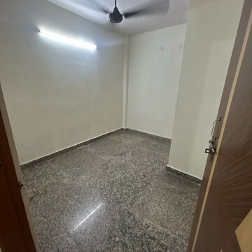 Room in 2 BHK Builder Floor at Kotla Mubarakpur – for Rent
