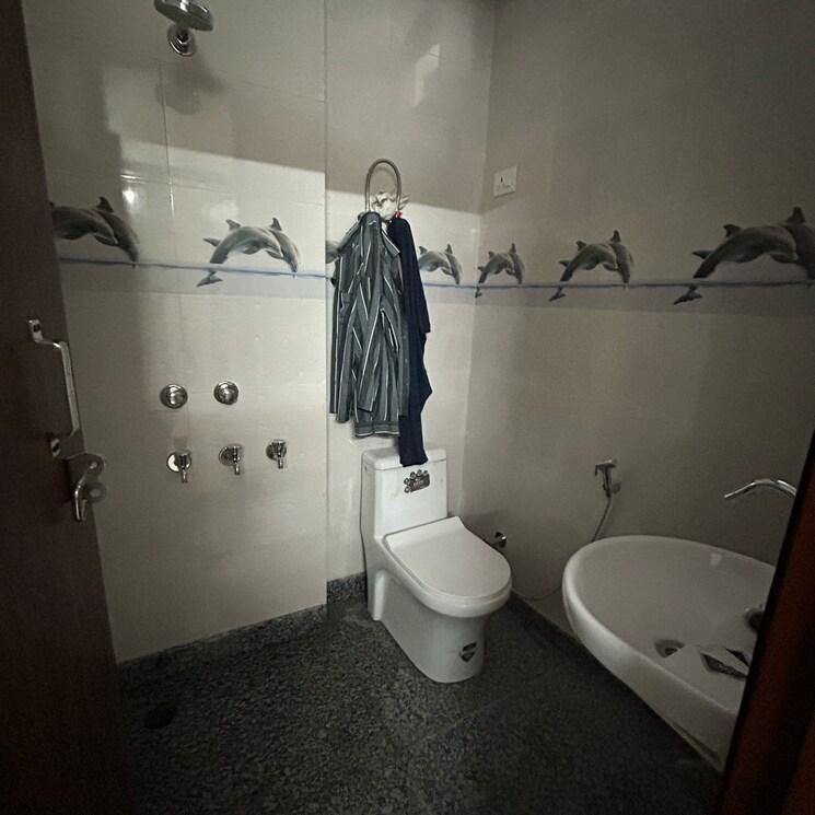 Bathroom, kotla mubarakpur 2 Bedroom 450 Sq.Ft. Builder Floor In Kotla Mubarakpur Delhi 8983104