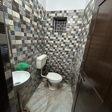 Bathroom in 2 BHK Builder Floor at Kotla Mubarakpur – for Rent