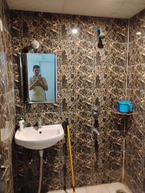 Plot Area in 2 BHK Builder Floor at Amolik Residency, Sector 86 – for Sale