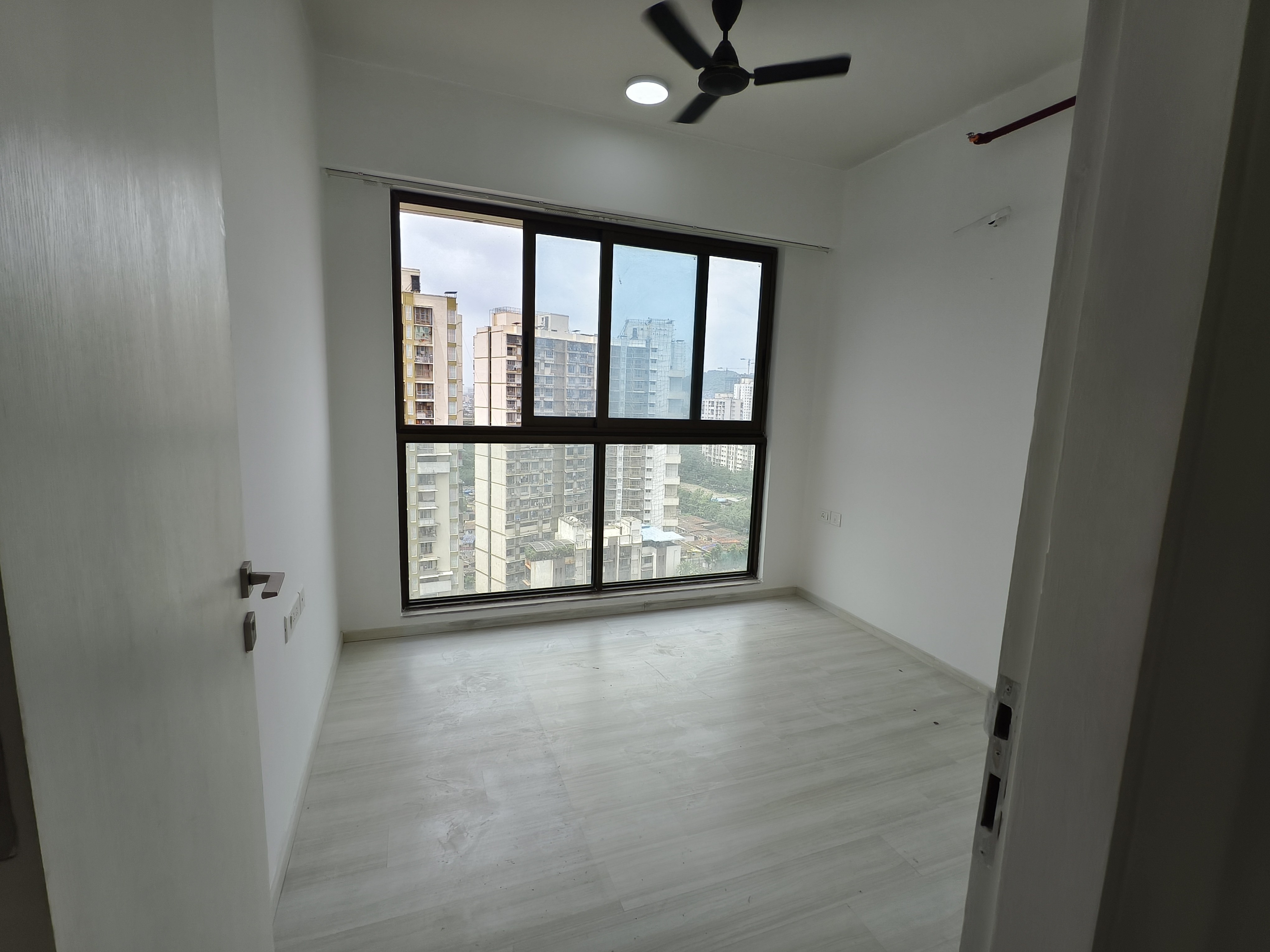 1.5 BHK Apartment For Rent in Runwal Bliss