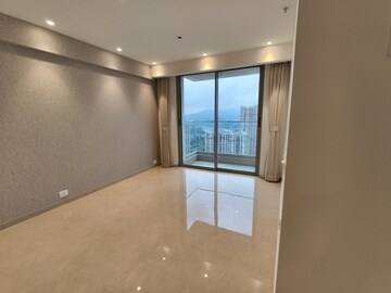 Room in 2 BHK Apartment at Hiranandani Highland, Powai – for Rent