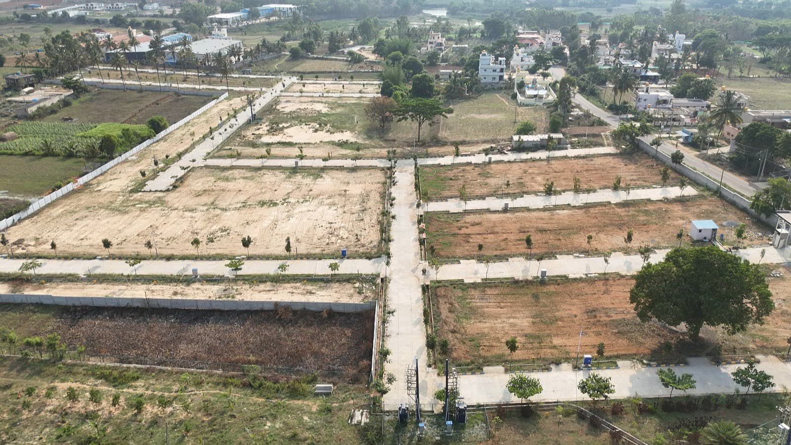 Plot For Sale in Erayaa Nandhi Gardenia