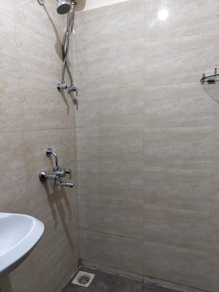 Bathroom, mj-shah-centrio 1 Bedroom 608 Sq.Ft. Apartment In Govandi Mumbai 8983224