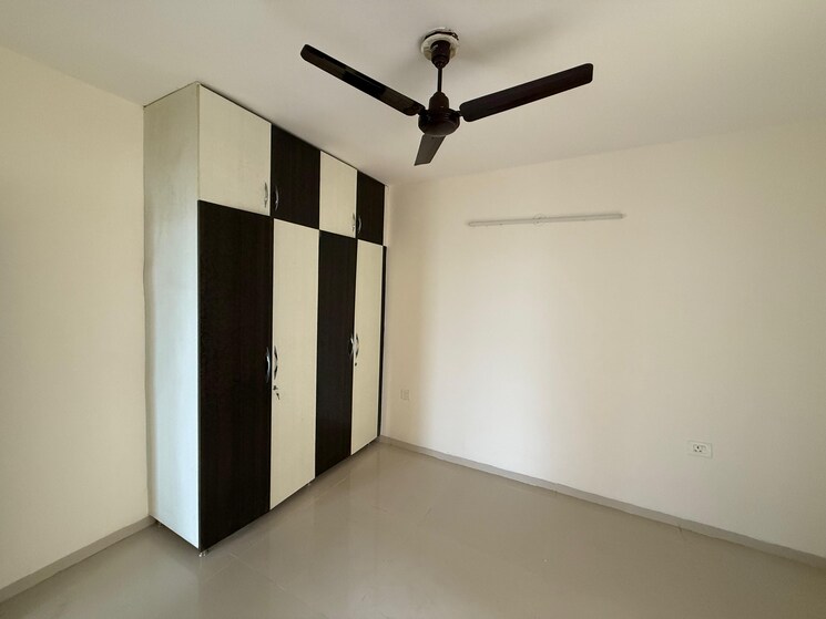 Room, tulip-violet 3 Bedroom 1578 Sq.Ft. Apartment In Sector 69 Gurgaon 8983255