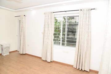 Room in 4 BHK Apartment at Sew Sukride Estella, Kondapur – for Rent