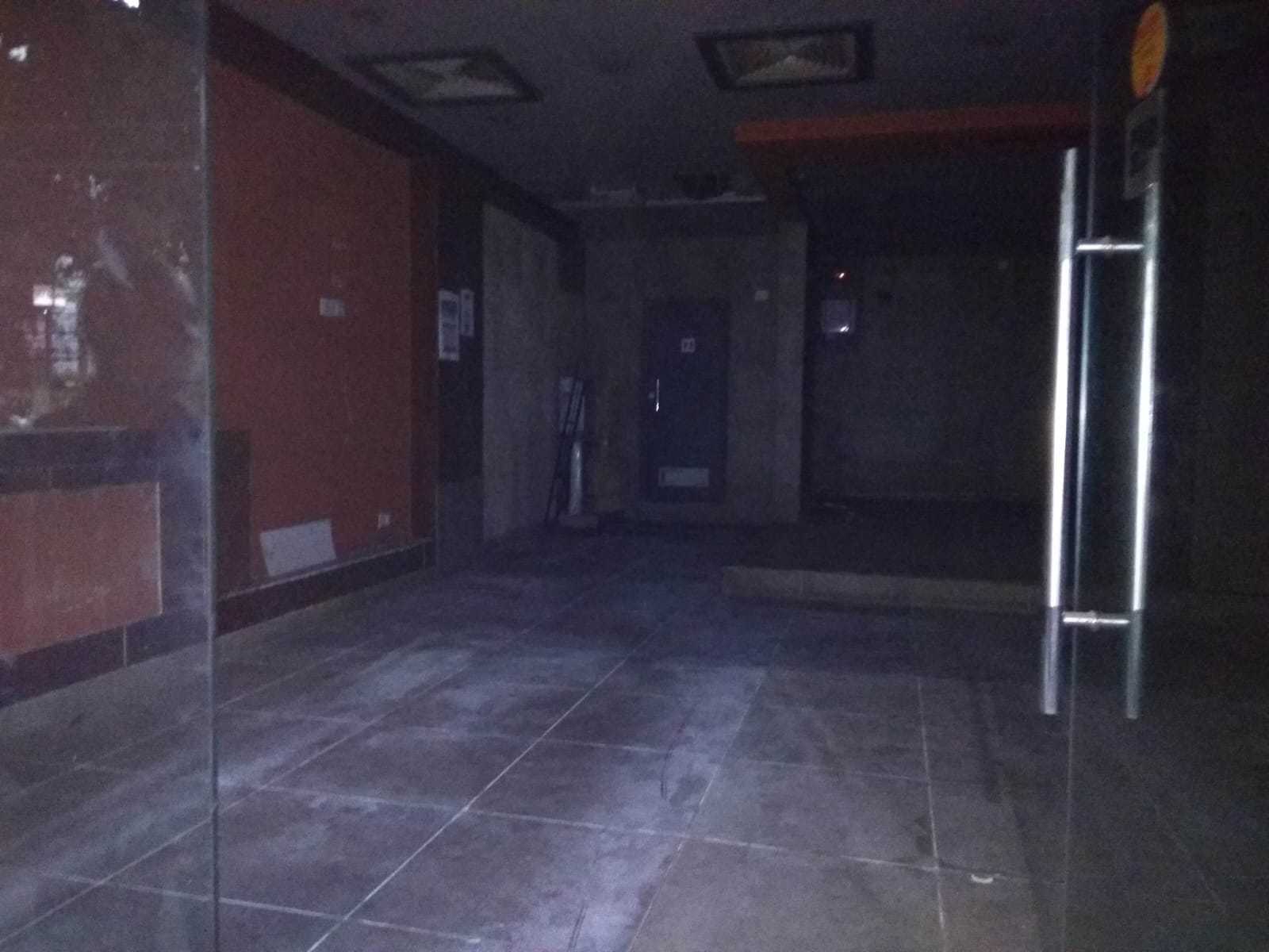 Showroom For Rent in Park Street