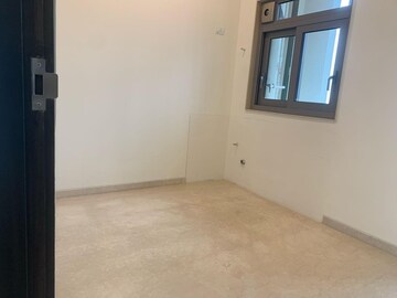 Room in 4 BHK Apartment at Piramal Mahalaxmi, Mahalaxmi – for Sale