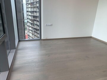 Room in 4 BHK Apartment at Piramal Mahalaxmi, Mahalaxmi – for Sale