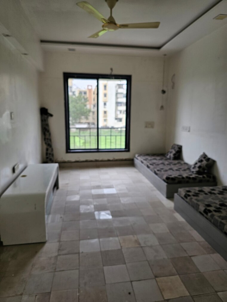 Room, chandkheda 3.5 Bedroom 325 Sq.Yd. Apartment In Chandkheda Ahmedabad 8983372