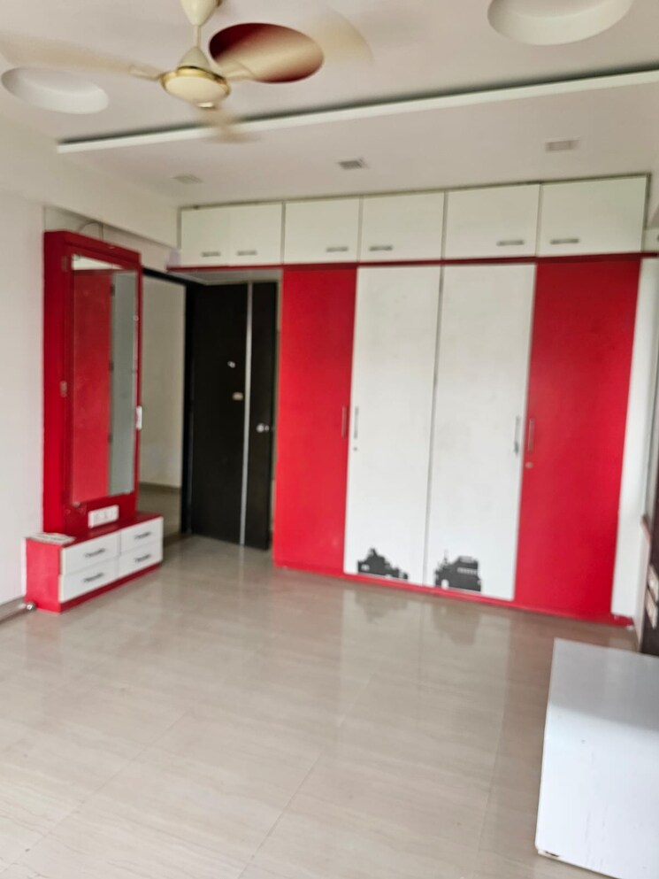 Room, chandkheda 3.5 Bedroom 325 Sq.Yd. Apartment In Chandkheda Ahmedabad 8983372