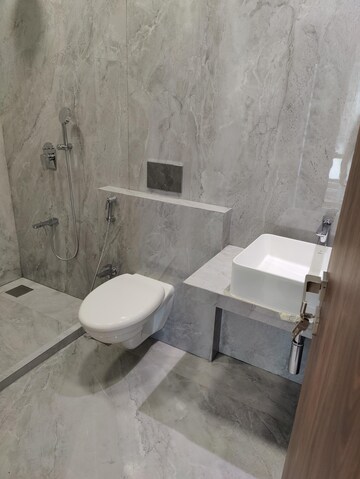 Bathroom in 4 BHK Apartment at Indiabulls Blu, Worli – for Sale