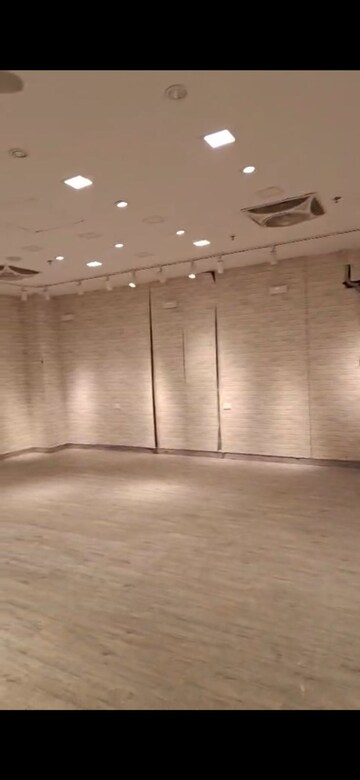 Room in  Showroom at City Centre, Salt Lake City – for Rent