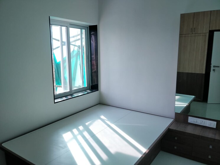 Room, dadar east 2 Bedroom 650 Sq.Ft. Apartment In Dadar East Mumbai 8983416