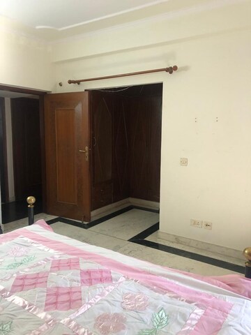 Bedroom in 3 BHK Builder Floor at South City 1 – for Rent