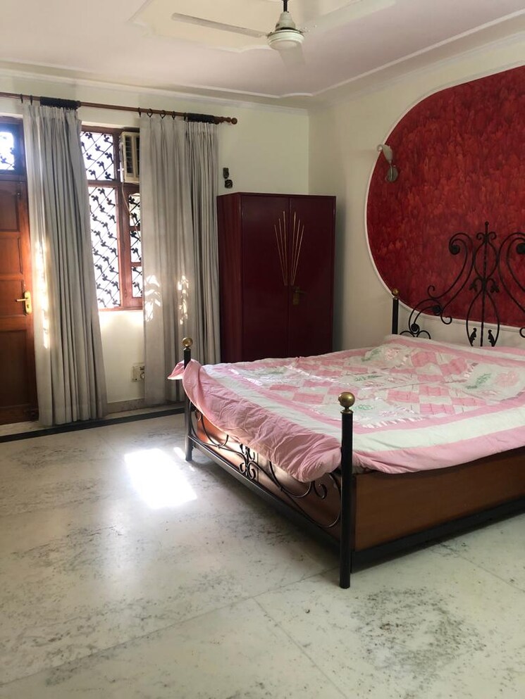 Bedroom, south city 1 3 Bedroom 2000 Sq.Ft. Builder Floor In South City 1 Gurgaon 8983432