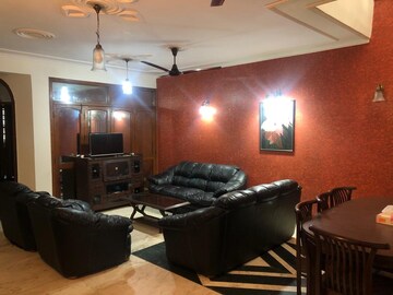 Living Room in 3 BHK Builder Floor at South City 1 – for Rent