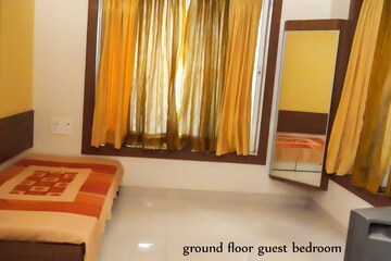 Bedroom in 3 BHK Apartment at Sayli Complex Prabhat Road, Prabhat Road – for Rent