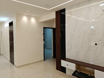 Room in 3 BHK Apartment at Ambience Courtyard, Manikonda – for Rent