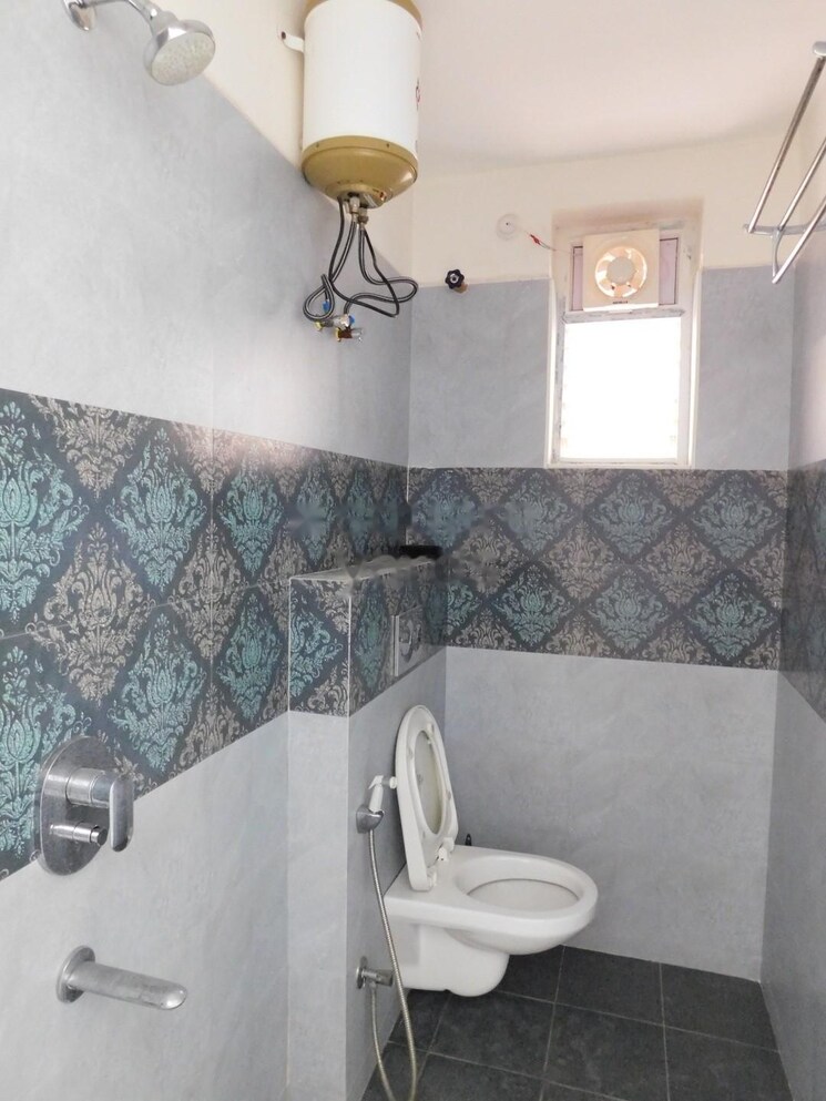 Bathroom, reliance-jubilee 3 Bedroom 1214 Sq.Ft. Apartment In Tolichowki Hyderabad 8983509