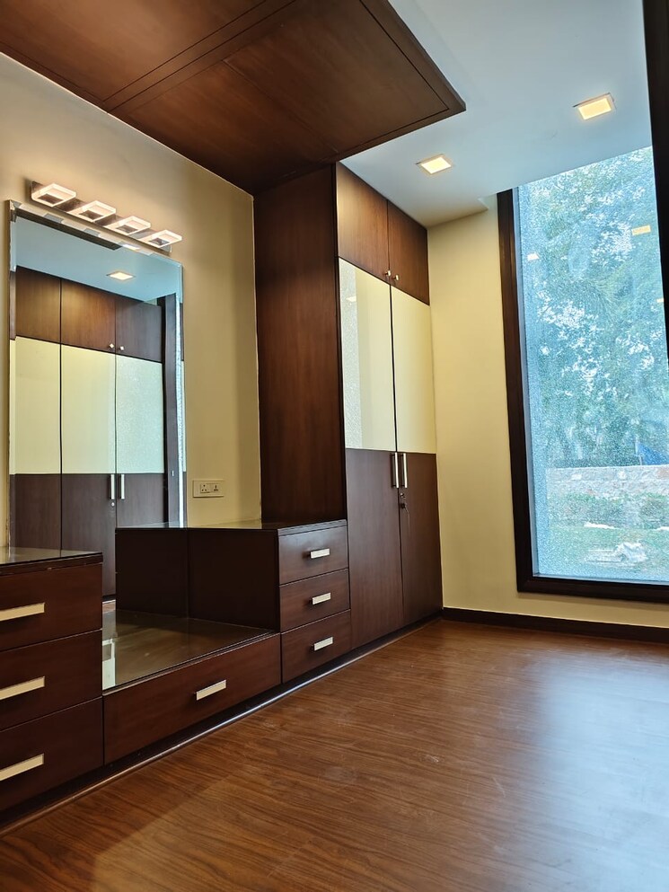 Room, palm-residency-chhatarpur 5 Bedroom 45000 Sq.Ft. Villa In Chattarpur Delhi 8983507