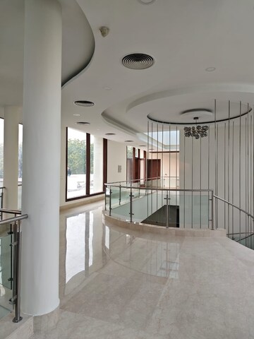 Building Lobby in 5 BHK Villa at Palm Residency Chhatarpur, Chattarpur – for Rent