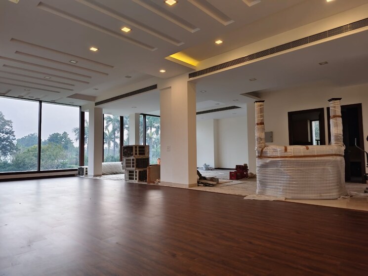  Parking, palm-residency-chhatarpur 5 Bedroom 45000 Sq.Ft. Villa In Chattarpur Delhi 8983507