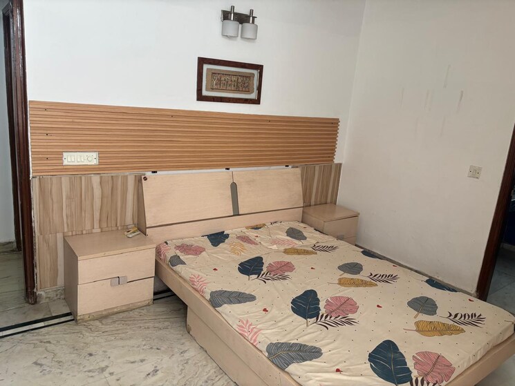 Bedroom, dlf phase ii 3 Bedroom 2500 Sq.Ft. Builder Floor In Dlf Phase ii Gurgaon 8983561