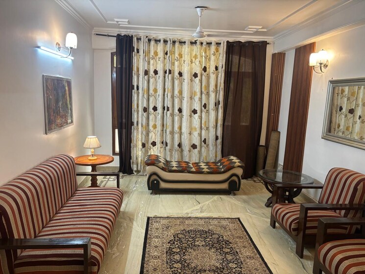 Living Room, dlf phase ii 3 Bedroom 2500 Sq.Ft. Builder Floor In Dlf Phase ii Gurgaon 8983561