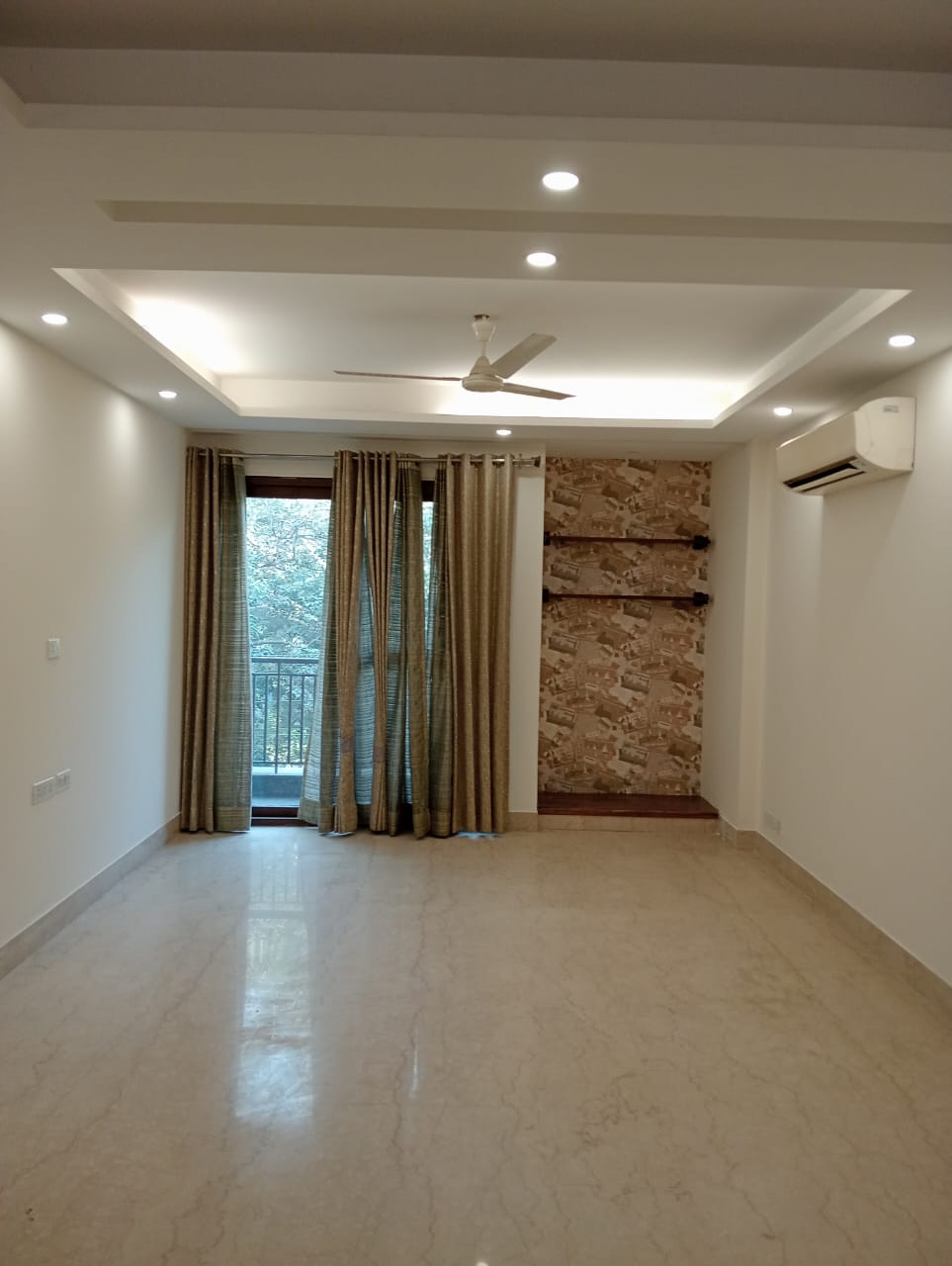 3.5 BHK + Pooja Room,Servant Room,Study Room,Extra Room Apartment For Rent in S Block Greater KailasH-2