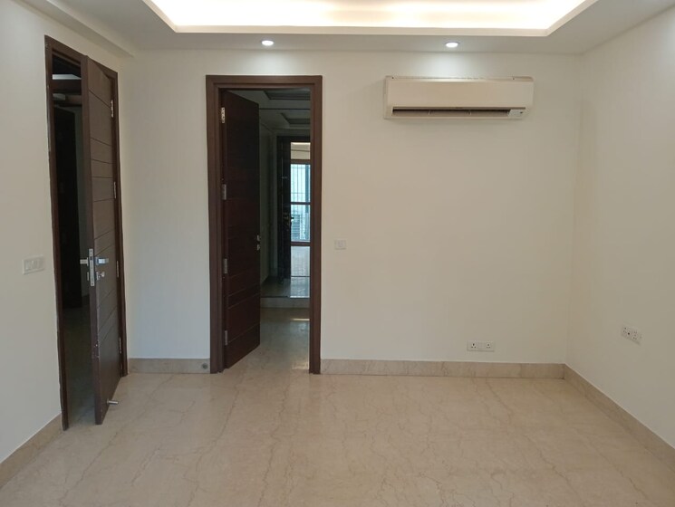 Room, greater kailash ii 3.5 Bedroom 2500 Sq.Ft. Apartment In Greater Kailash ii Delhi 8983579