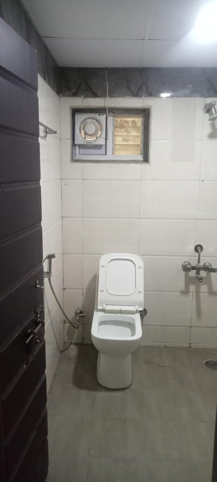 Bathroom, manikonda 2 Bedroom 975 Sq.Ft. Apartment In Manikonda Hyderabad 8983593